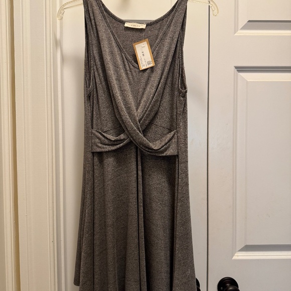 Dress - Picture 1 of 3